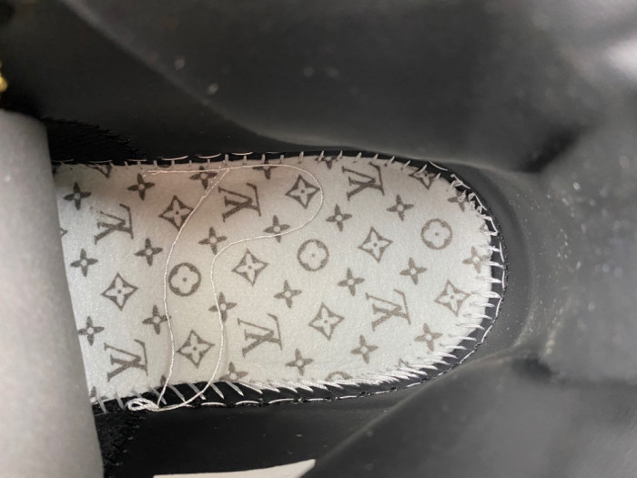 Air Jordan 1 High & LV 554724-555