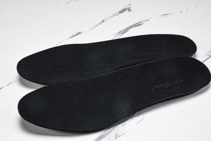 C/O​ SNEAKERS CO-012