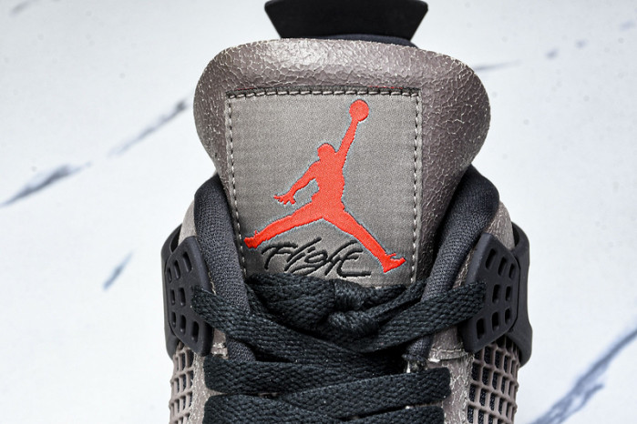 Jordan 4 Retro "Taupe Haze" DB0732-200