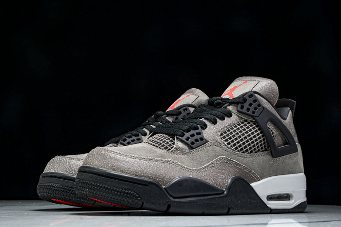 Jordan 4 Retro "Taupe Haze" DB0732-200
