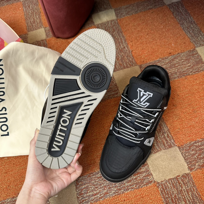 LOU VUIT SNEAKERS LVSRS-0005