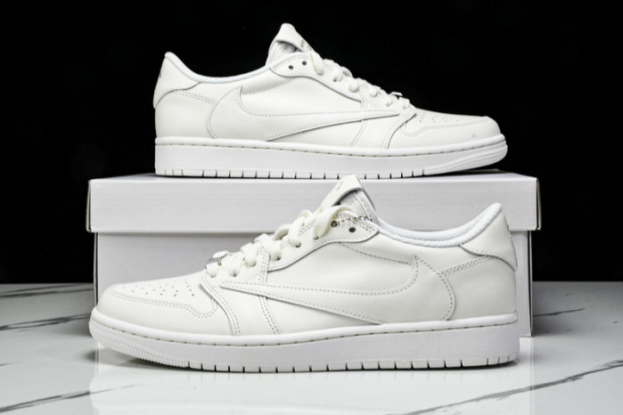 Travis Scott x Air Jordan 1 Low OG TD1228-111