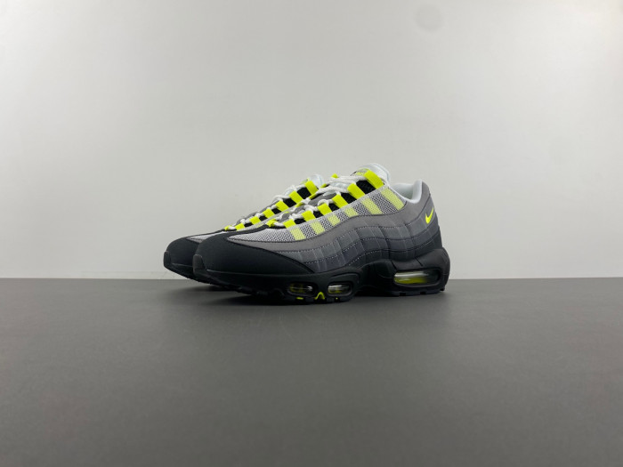 The Nike Air Max CT1689-001