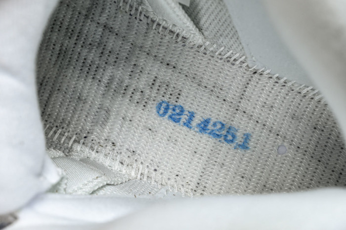 Air Jordan 5 OG "White Metallic" HQ7978-103