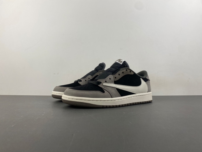 Travis Scott x Air Jordan 1 Low DM7866-001