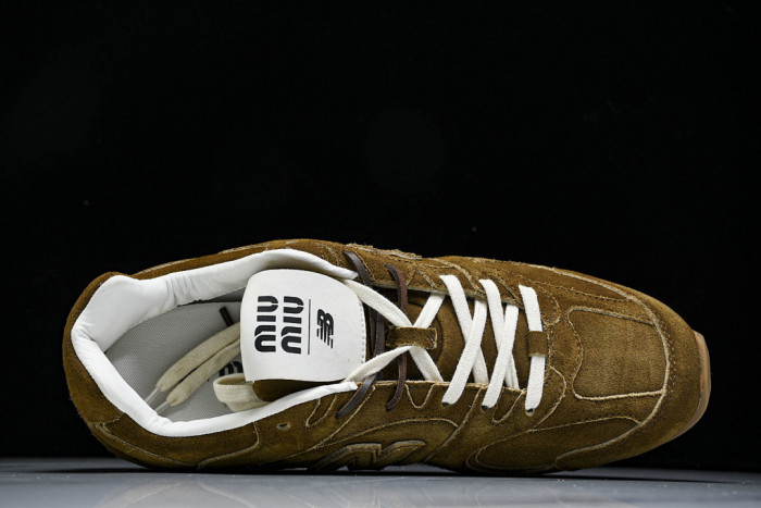 New Balance x Mi­uMi­u 530 MM-003