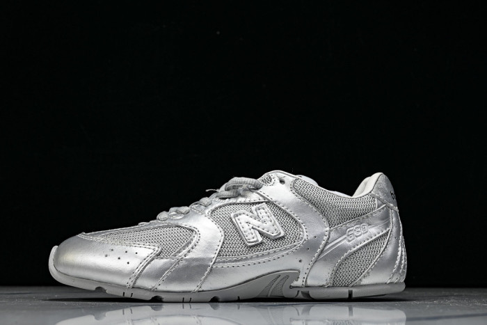 New Balance x Mi­uMi­u 530 MM-008