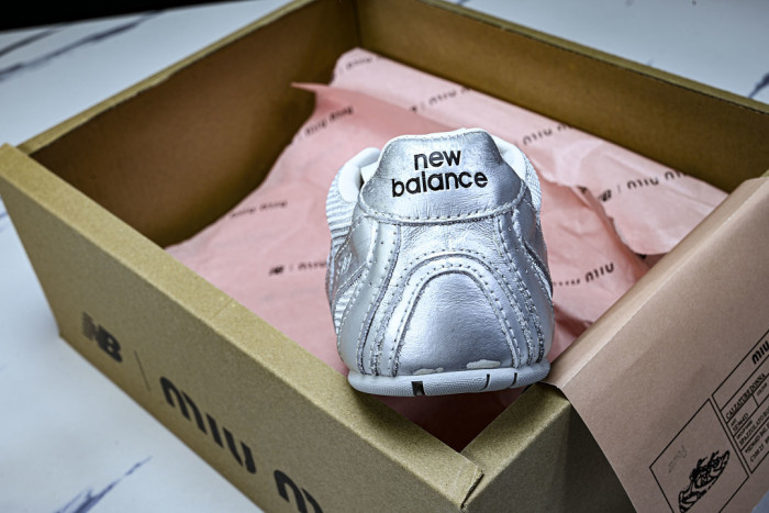 New Balance x Mi­uMi­u 530 MM-008