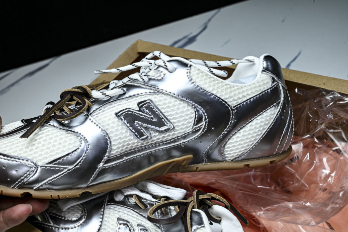 New Balance x Mi­uMi­u 530 MM-006