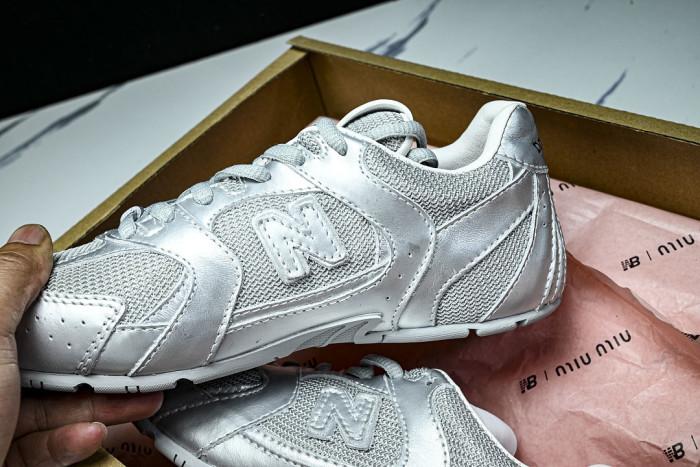 New Balance x Mi­uMi­u 530 MM-008