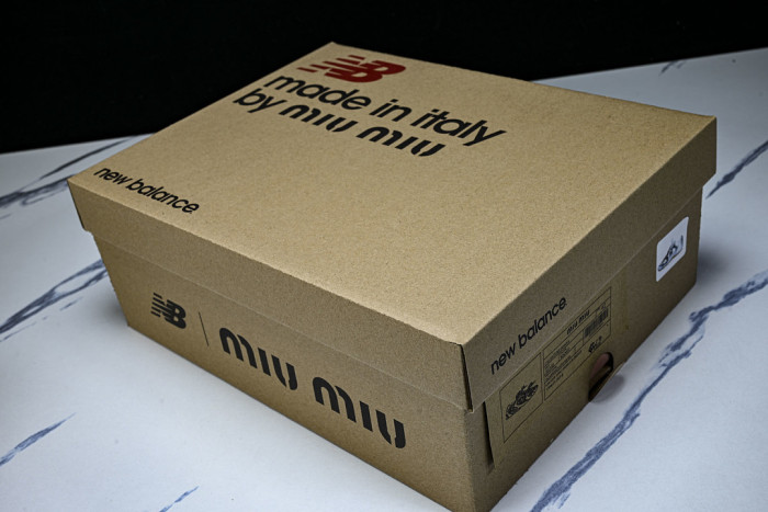 New Balance x Mi­uMi­u 530 MM-006