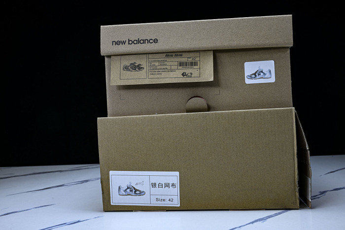 New Balance x Mi­uMi­u 530 MM-006