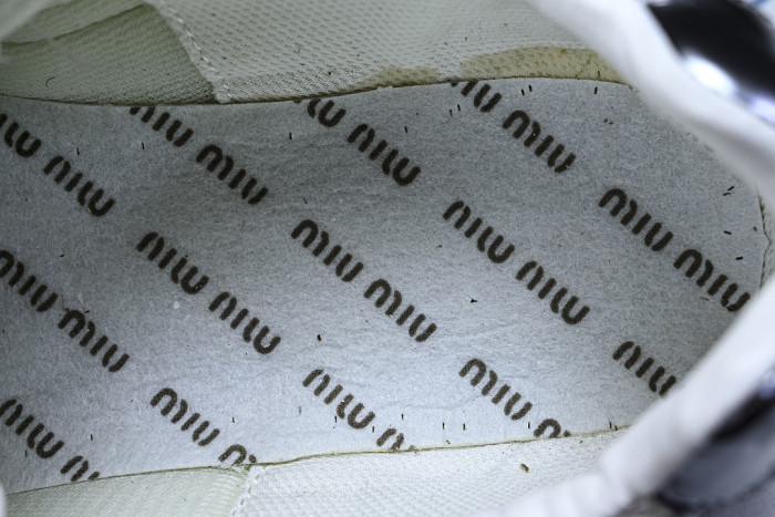 New Balance x Mi­uMi­u 530 MM-006