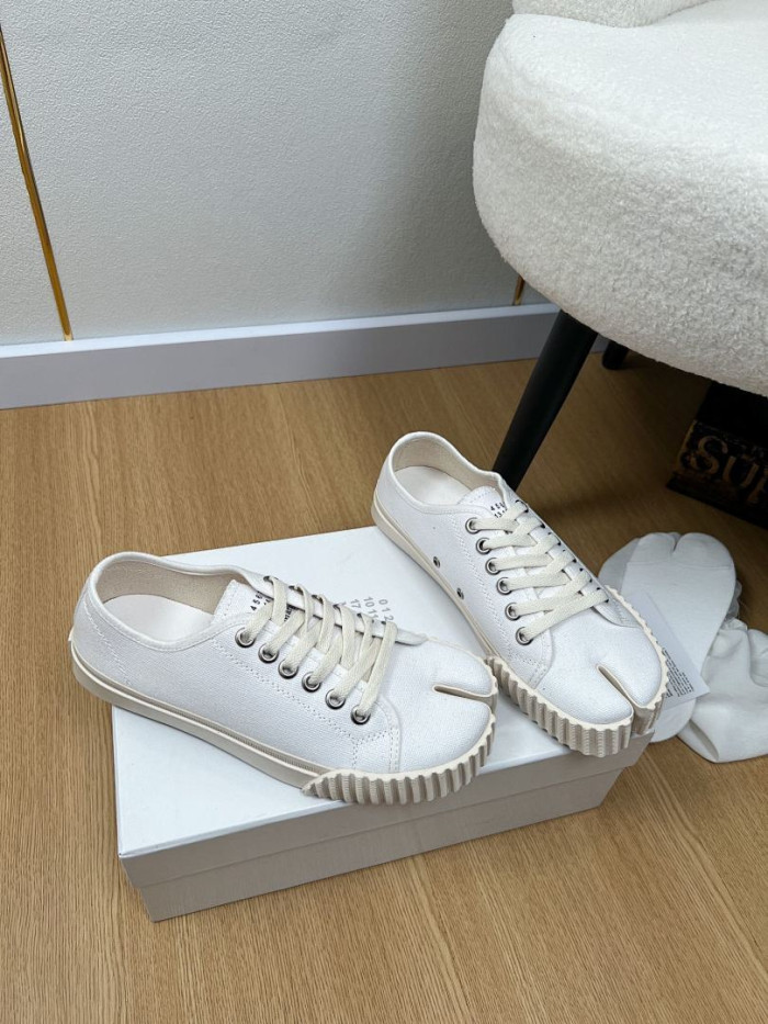 Ma*iso*n Mar*giela MAMA-0155