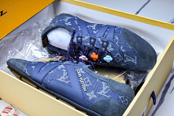 LOU VUIT SNEAKERINA LVSTSN-011