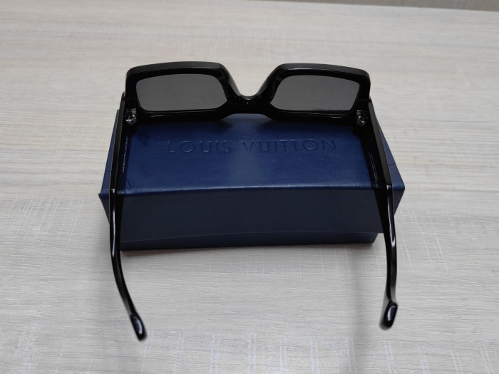 GLASSESS LV L-002