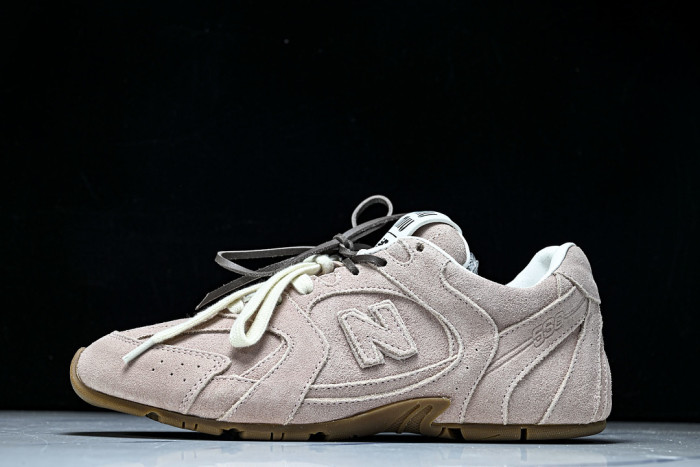 New Balance x Mi­uMi­u 530 MM-010