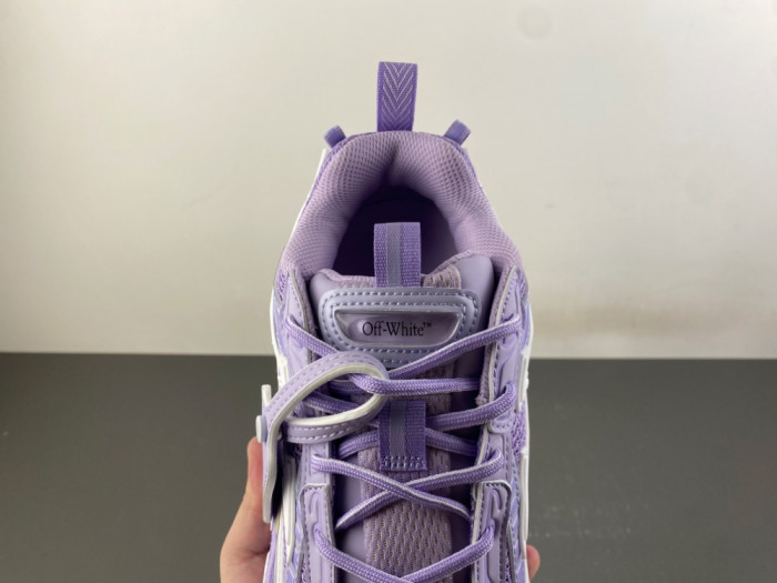 C/O​ SNEAKERS CO-079