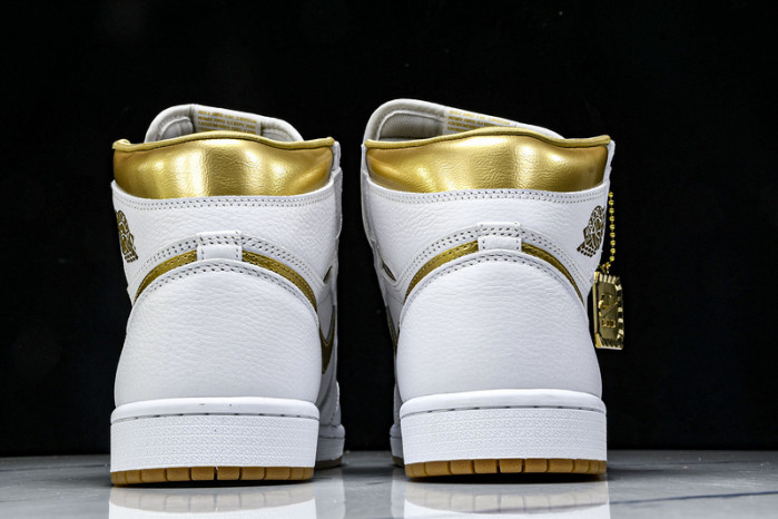 Air Jordan 1 High OG "Metallic Gold" FD2596-107