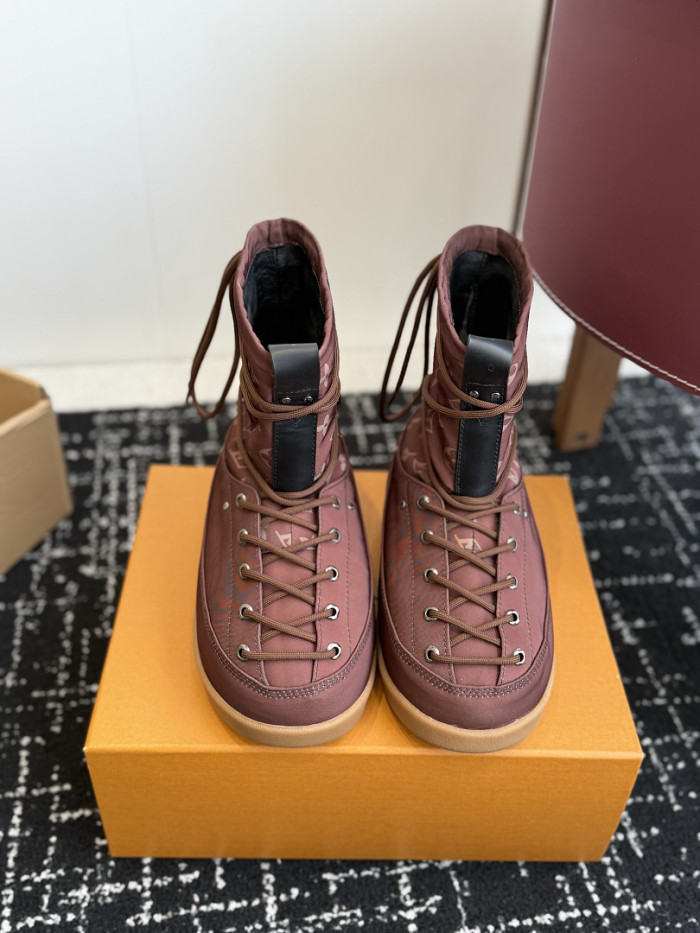 L**V**T* BOOTS LVTBS-070